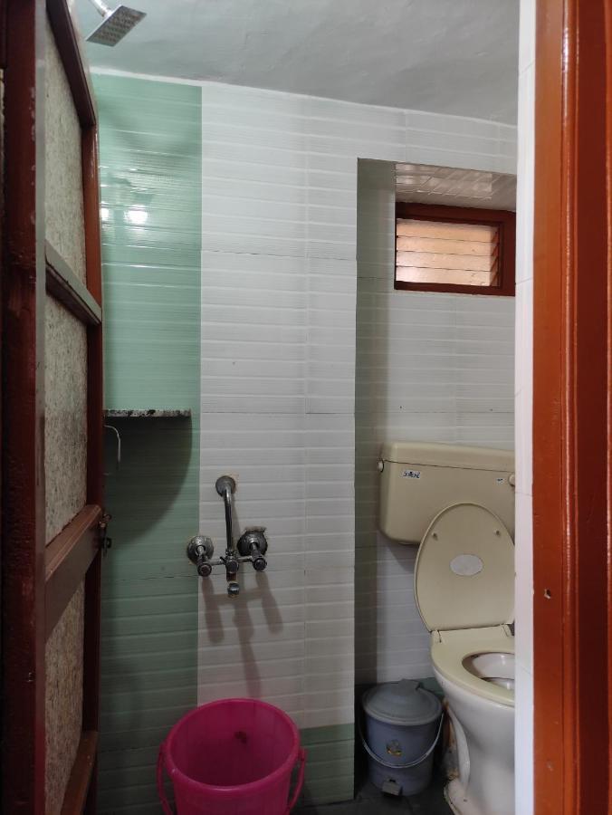 Rocky Guesthouse Hampi Bagian luar foto
