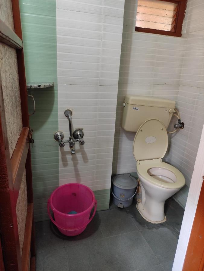 Rocky Guesthouse Hampi Bagian luar foto