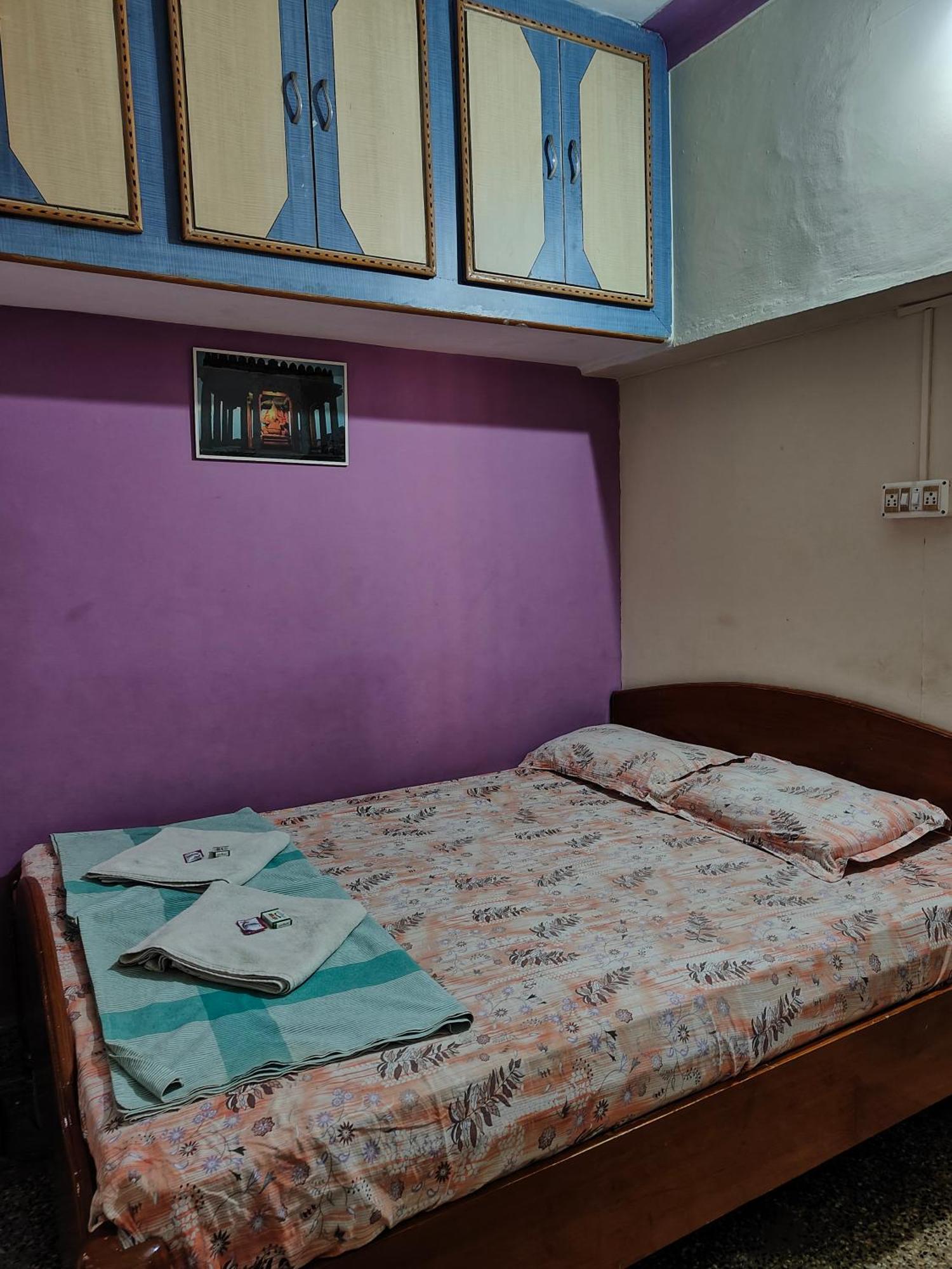 Rocky Guesthouse Hampi Bagian luar foto