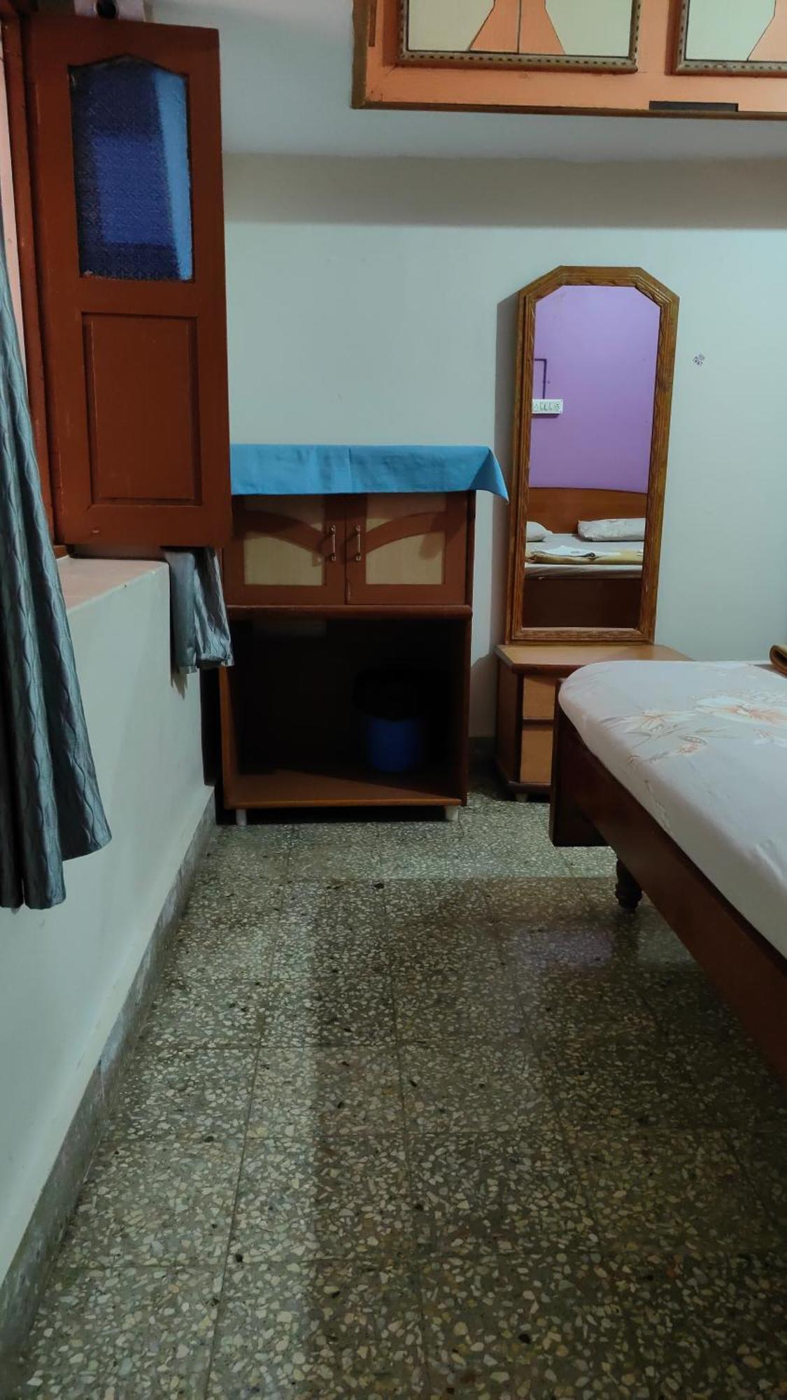 Rocky Guesthouse Hampi Bagian luar foto
