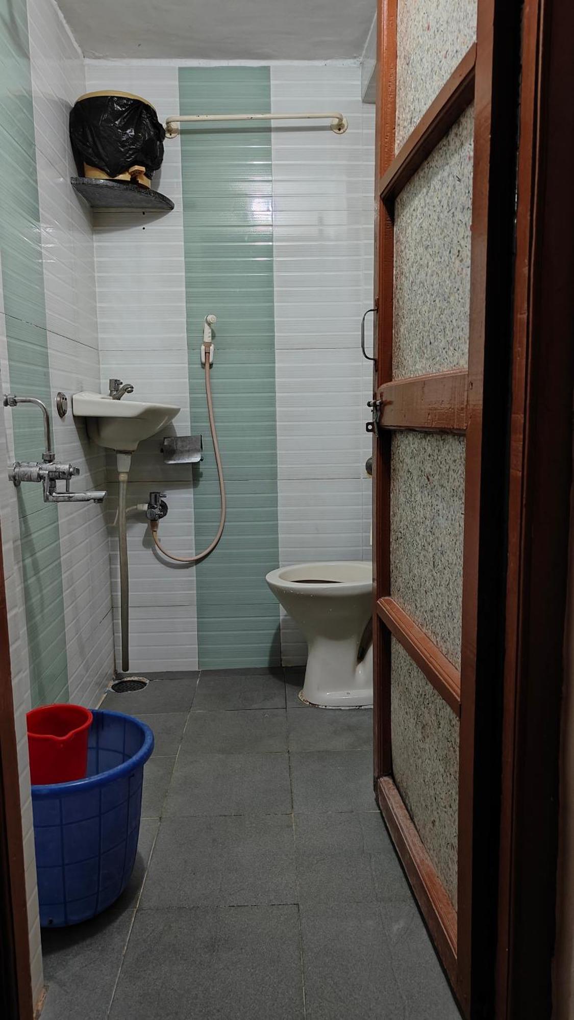 Rocky Guesthouse Hampi Bagian luar foto