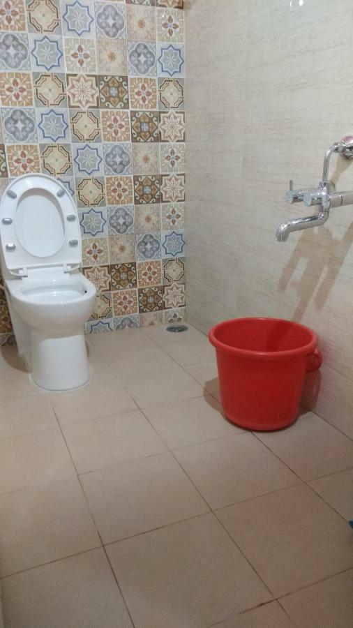 Rocky Guesthouse Hampi Bagian luar foto